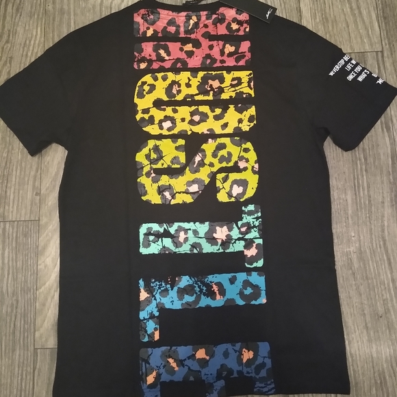 Men Graphic Tee - Picture 2 of 5